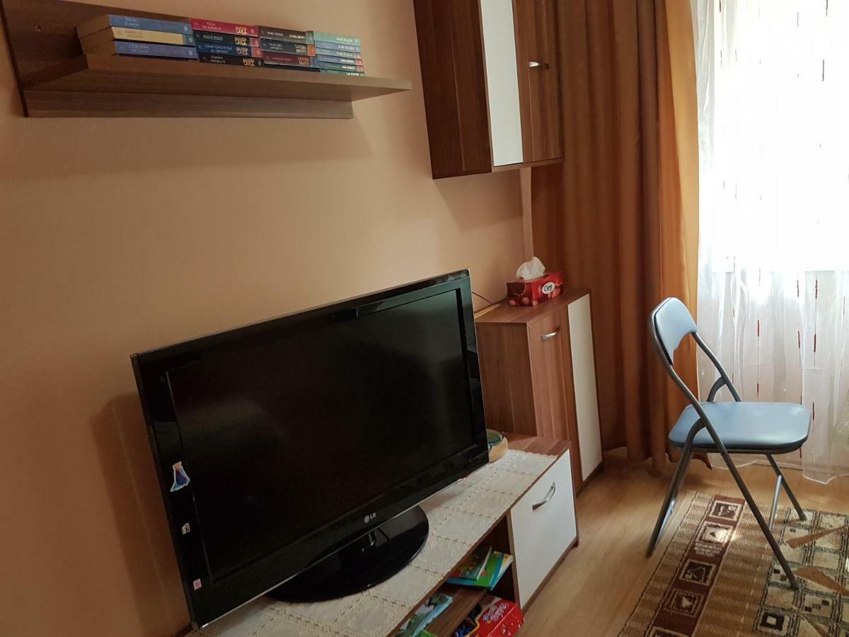 Апартаменты Apartament Aura Орадя Экстерьер фото